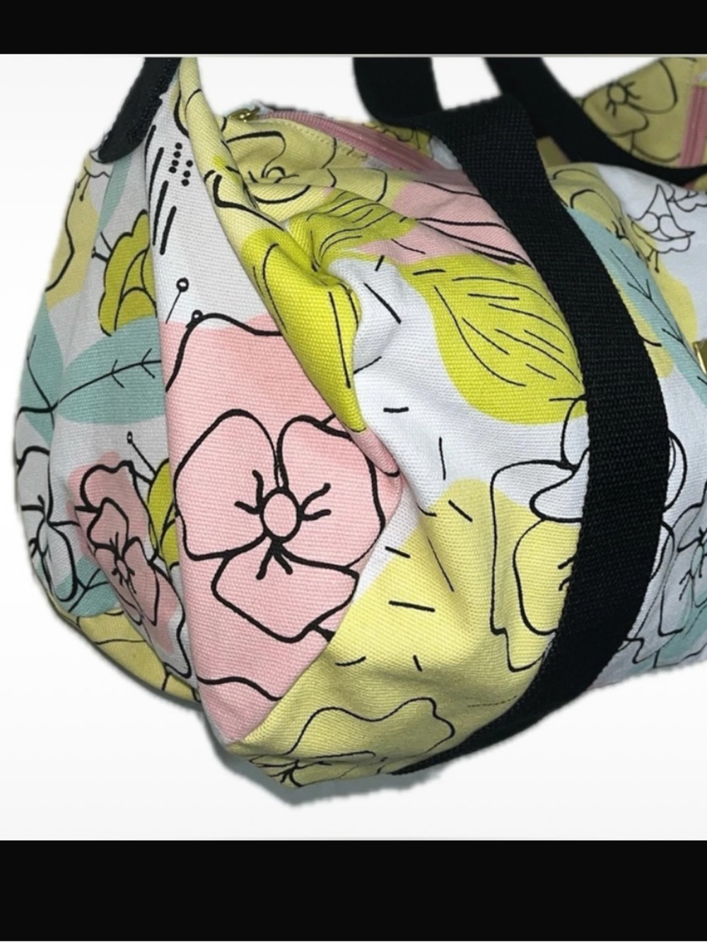 NWOT Benefit san francisco canvas multi print logo zip duffle bag weekender - Picture 3 of 7